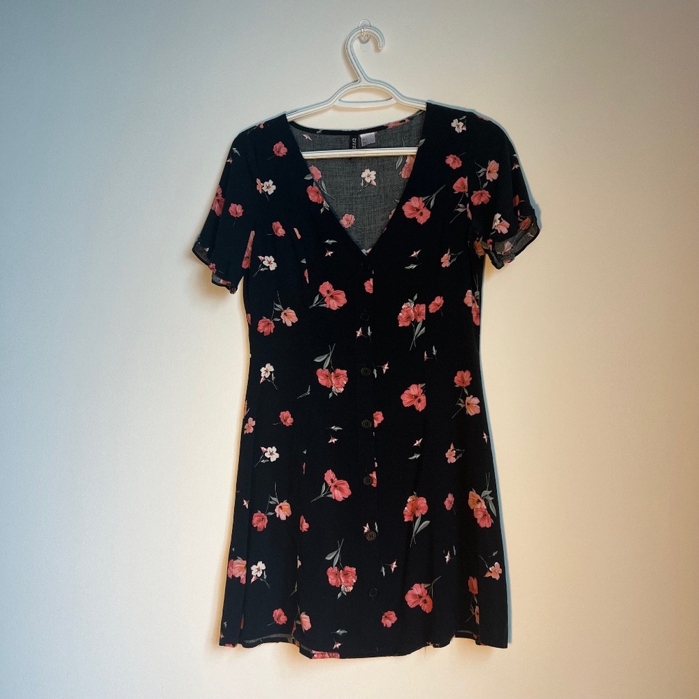 Button Front V-Neck Short Sleeve Floral Dress